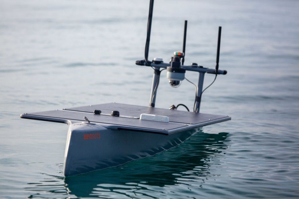 A Seasats X3 unmanned surface vessel operates in the Arabian Gulf, Nov. 29, during Digital Horizon 2022. (U.S. Army photo by Sgt. Brandon Murphy)